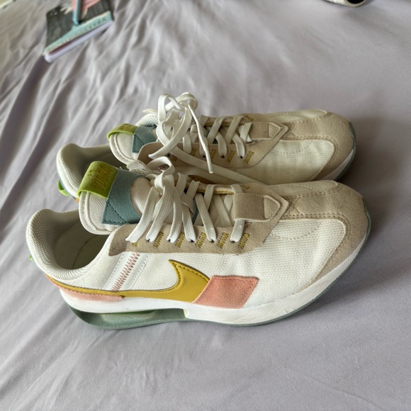 Nike Shoes - Nike Womens Air Max Pre-Day SE Sun Club